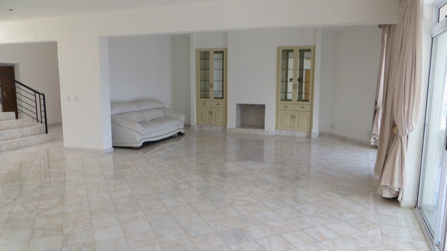 5 Bedroom Property for Sale in Mountainside Western Cape